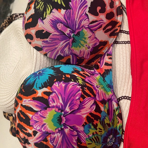3 piece set …VS bikini bombshell leopard 36C and coverup; and various bottoms - Picture 11 of 16